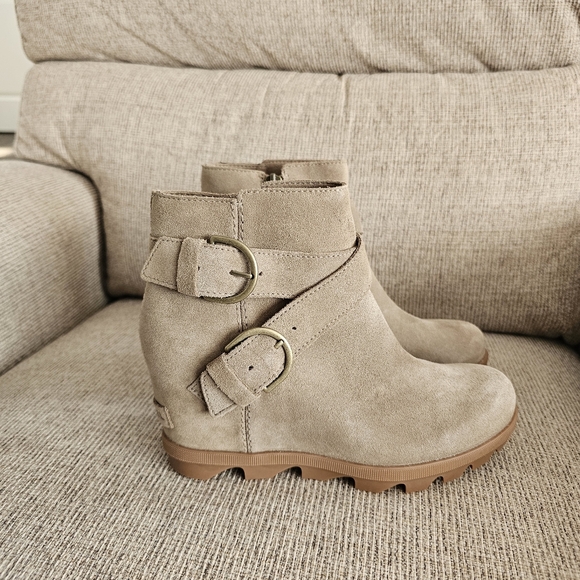 Sorel Joan Of Arctic Buckle Leather Wedge II Boot - Picture 5 of 10